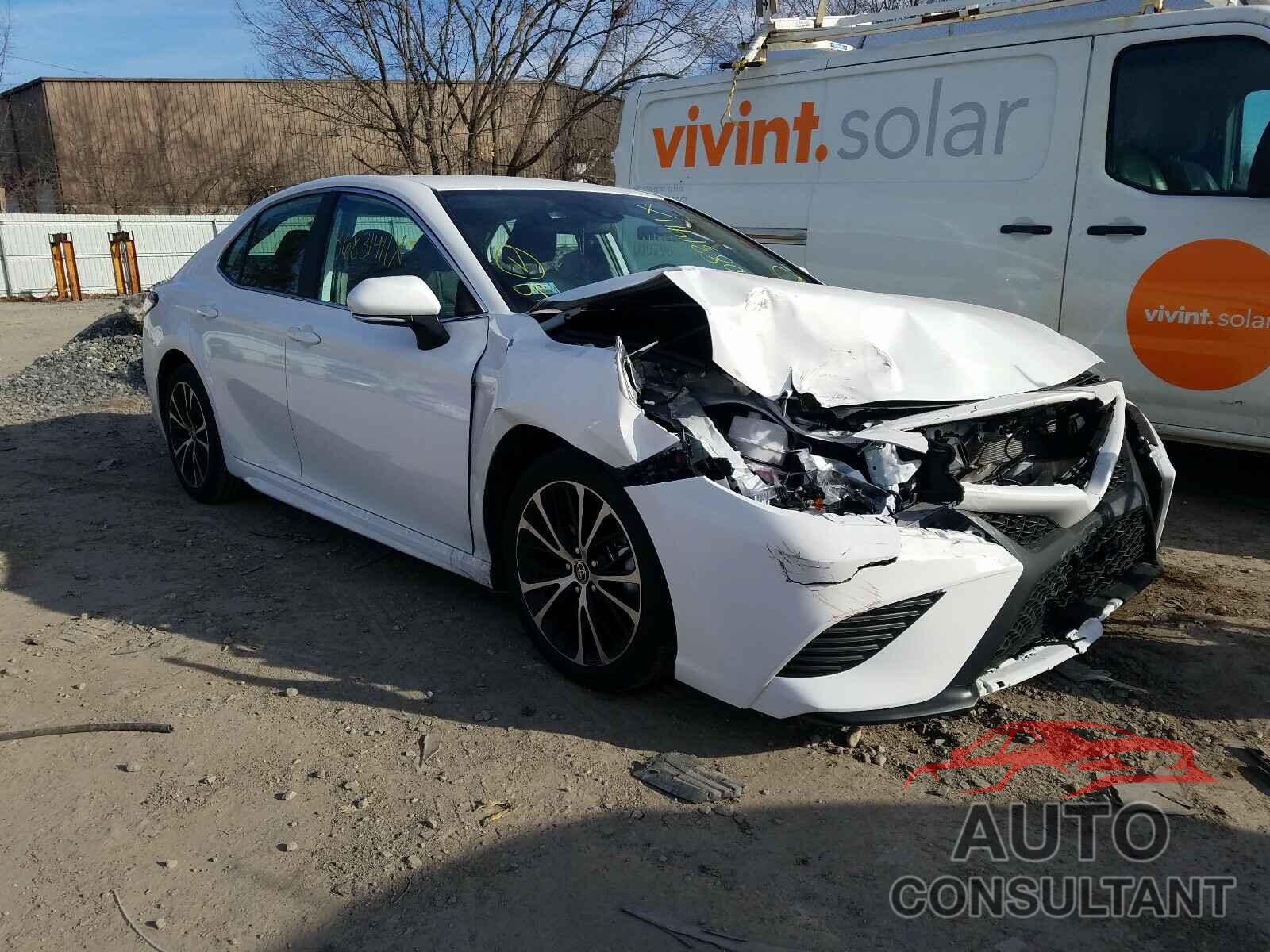 TOYOTA CAMRY 2020 - 4T1G11BK7LU018732