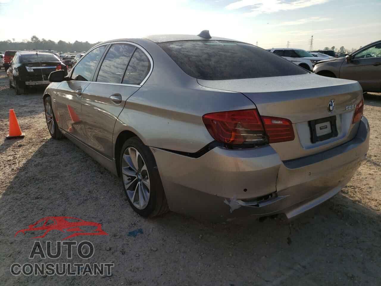 BMW 5 SERIES 2016 - WBA5A5C58GG347730