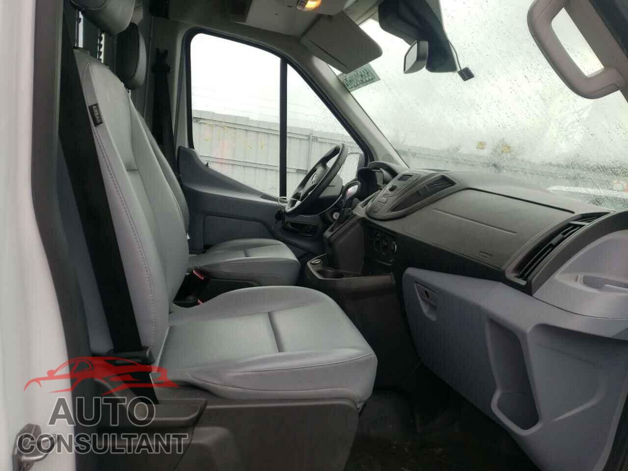 FORD TRANSIT CO 2018 - 1FTYR1CM9JKB02853