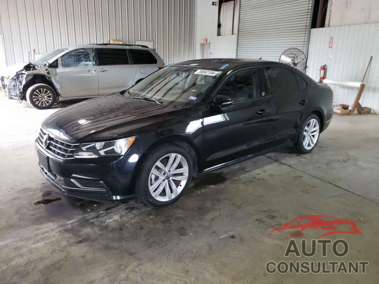 VOLKSWAGEN PASSAT 2019 - 1VWLA7A38KC006493