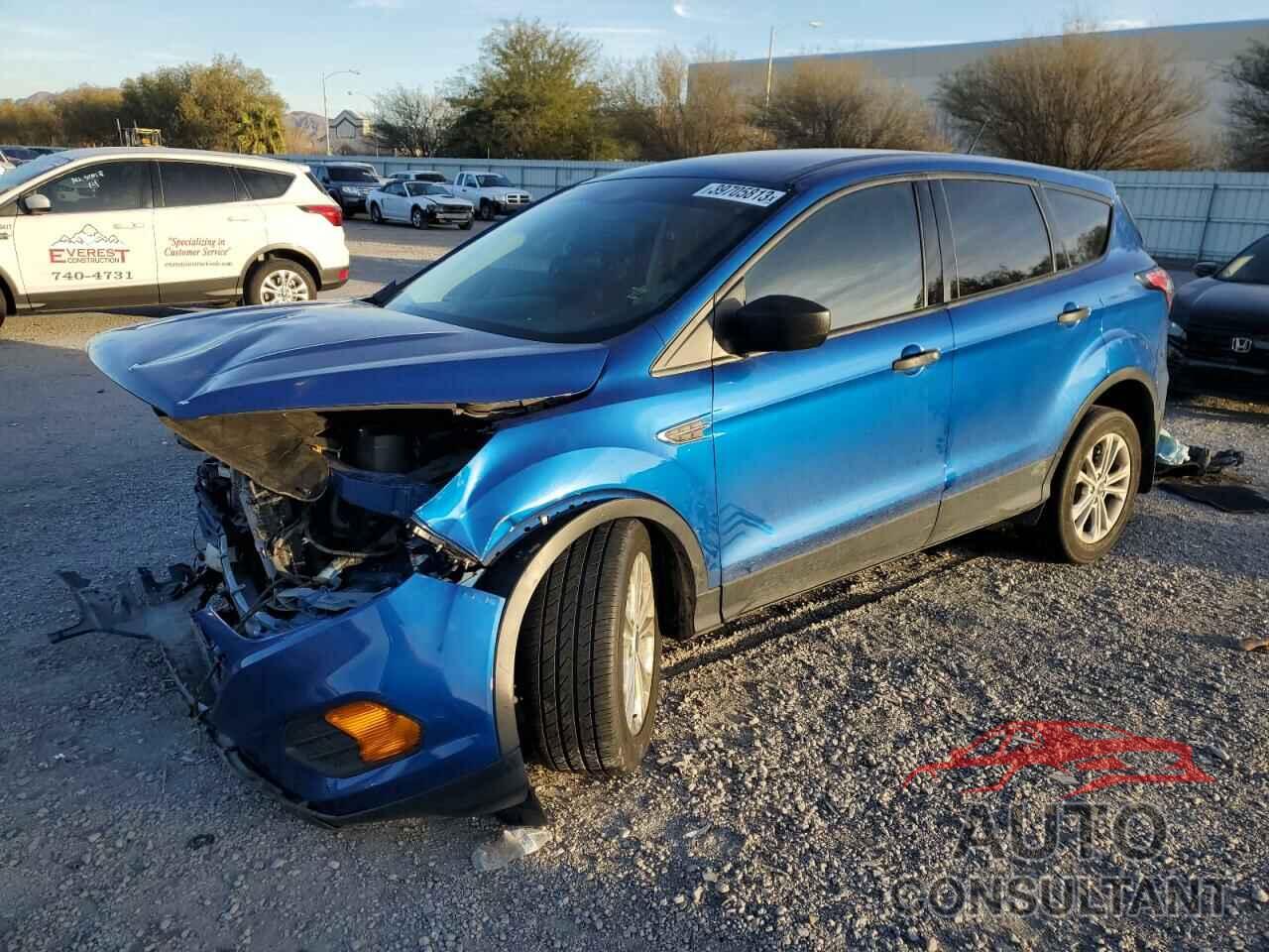 FORD ESCAPE 2018 - 1FMCU0F74JUC09592
