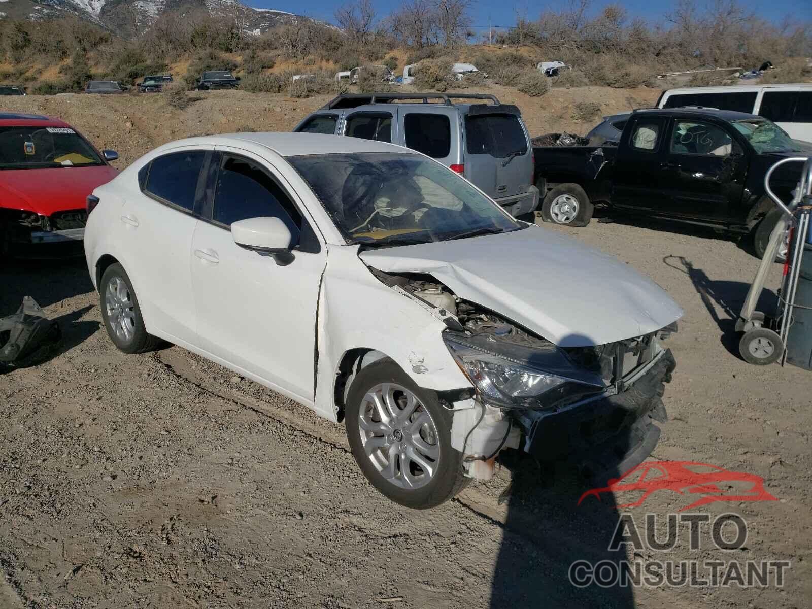 TOYOTA YARIS 2017 - 3MYDLBYV4HY189257