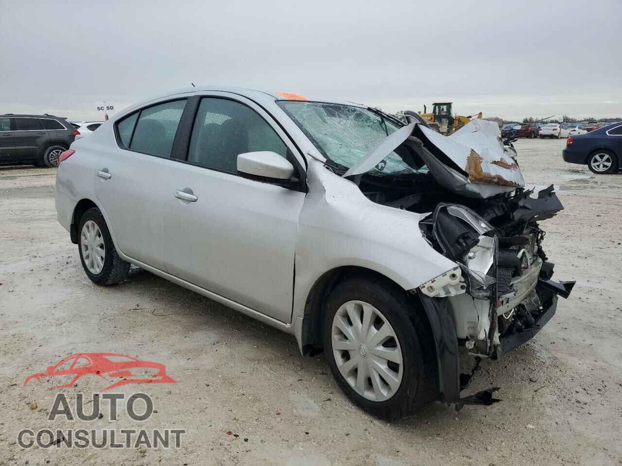 NISSAN VERSA 2019 - 3N1CN7AP3KL817359