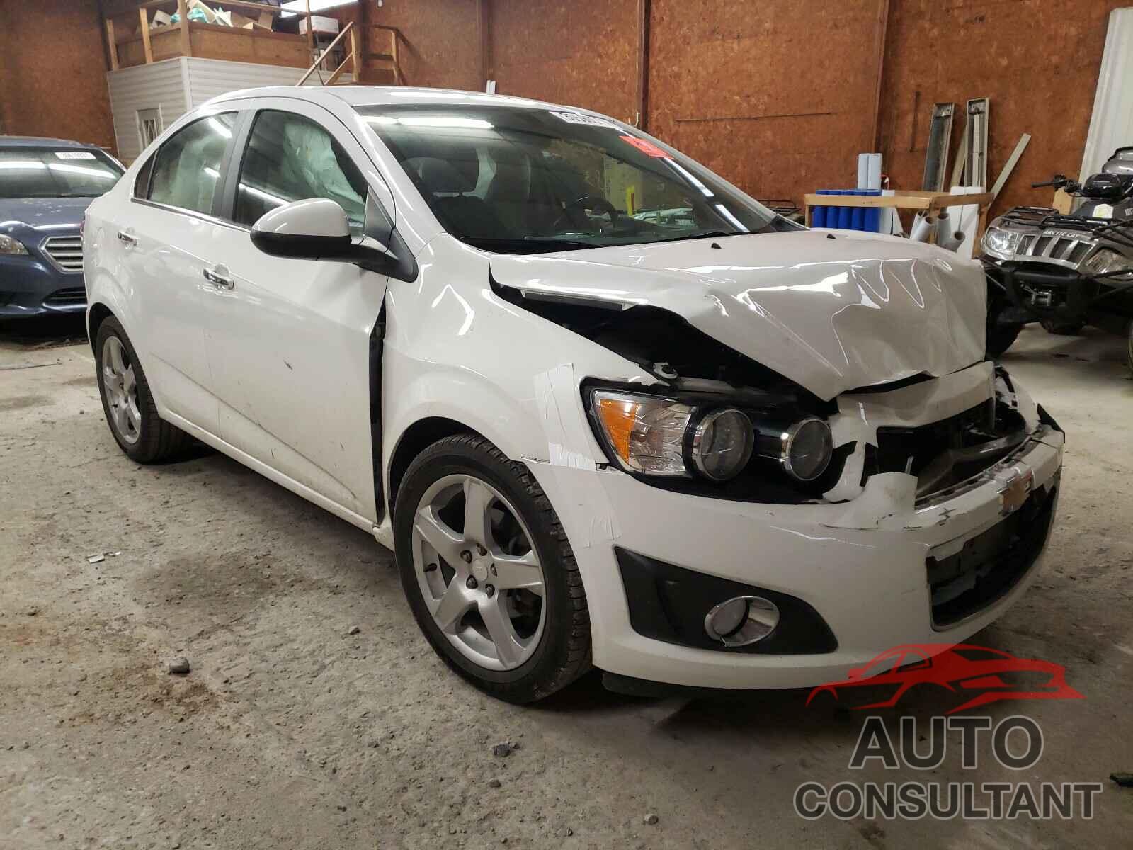 CHEVROLET SONIC 2016 - JHMZC5F18LC000549