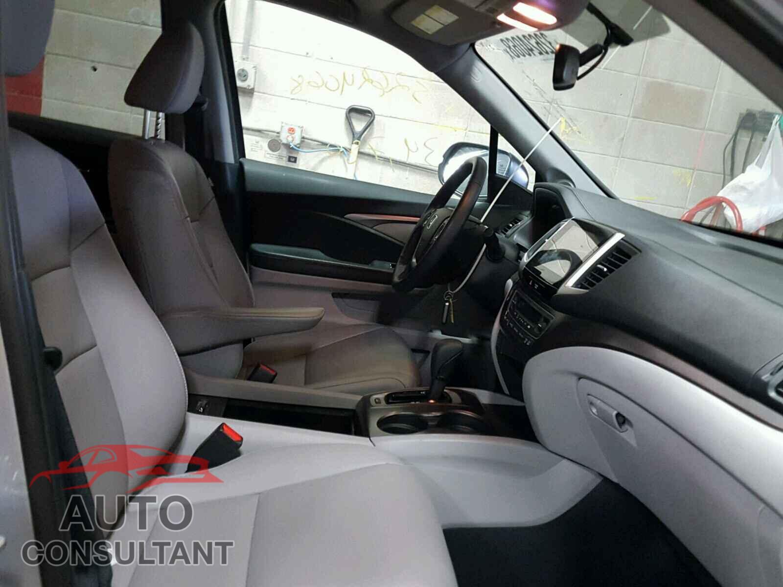 HONDA PILOT EXL 2017 - JTDBVRBD2JA004190
