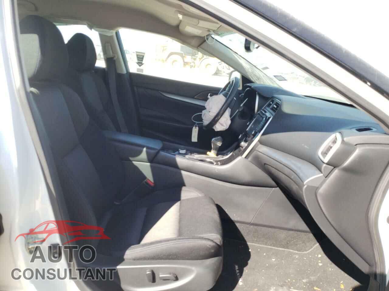 NISSAN MAXIMA 2017 - KNMAT2MVXKP550541