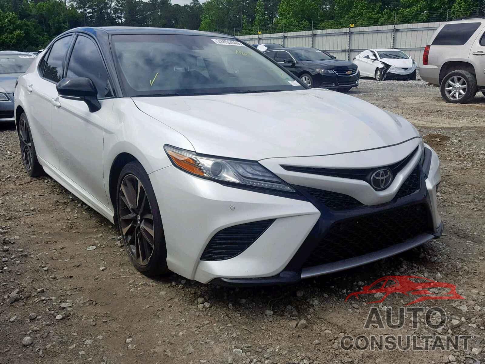 TOYOTA CAMRY 2018 - 4T1B61HK2JU061634