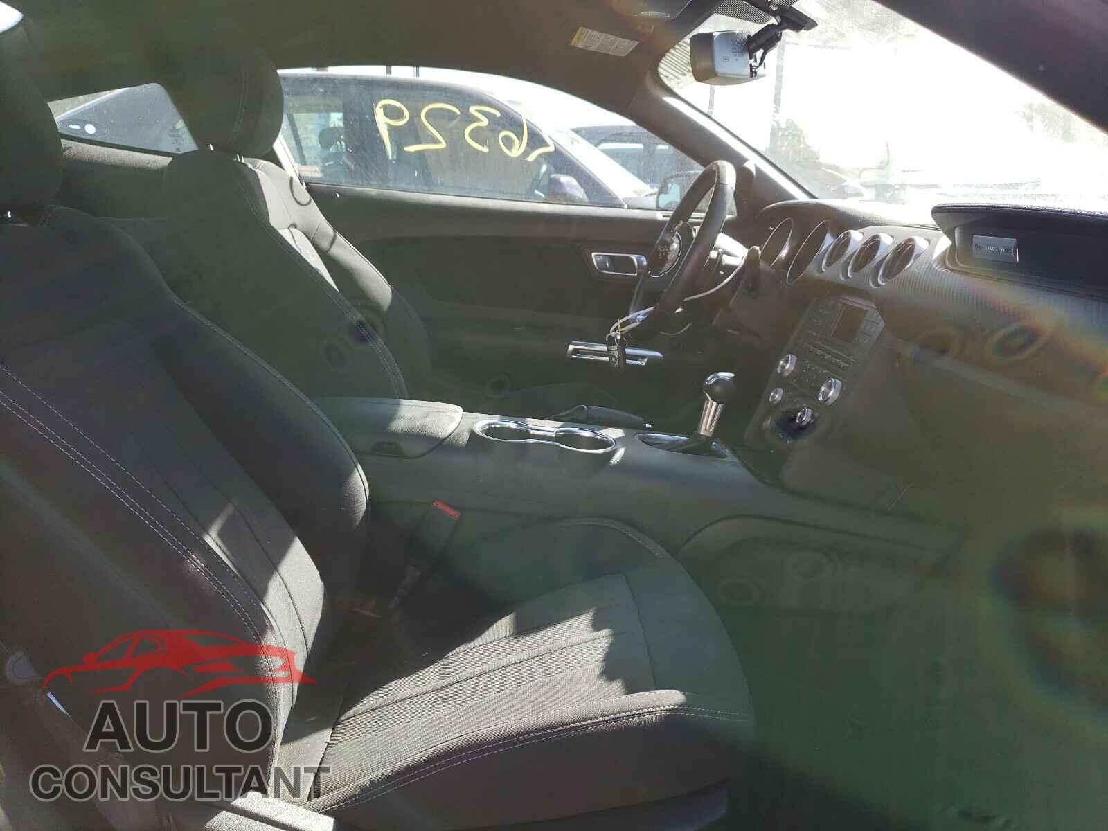 FORD MUSTANG 2018 - 1FA6P8TH5J5184965