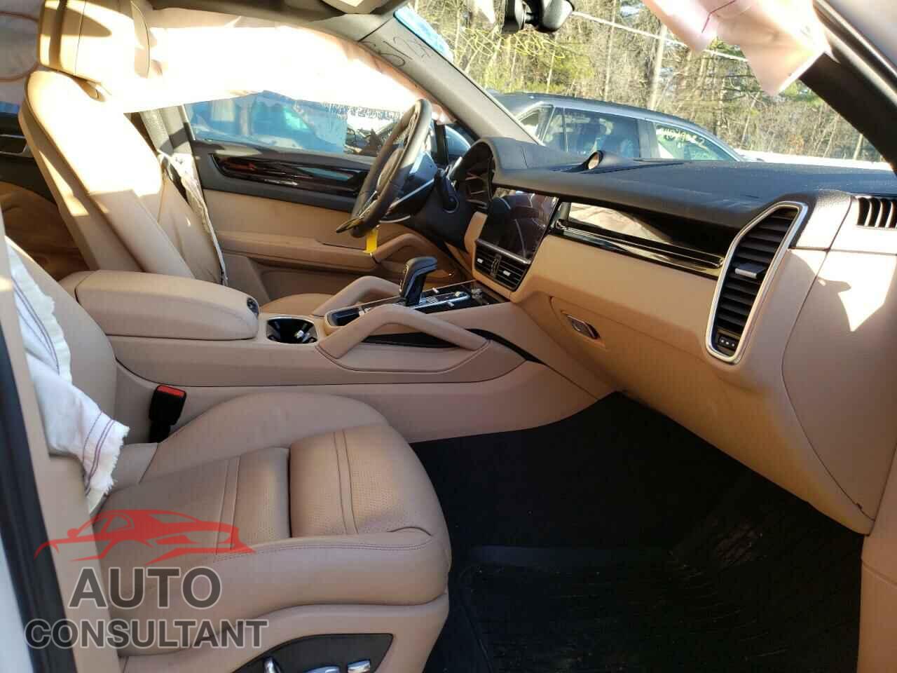 PORSCHE CAYENNE 2019 - WP1AA2AY3KDA09562