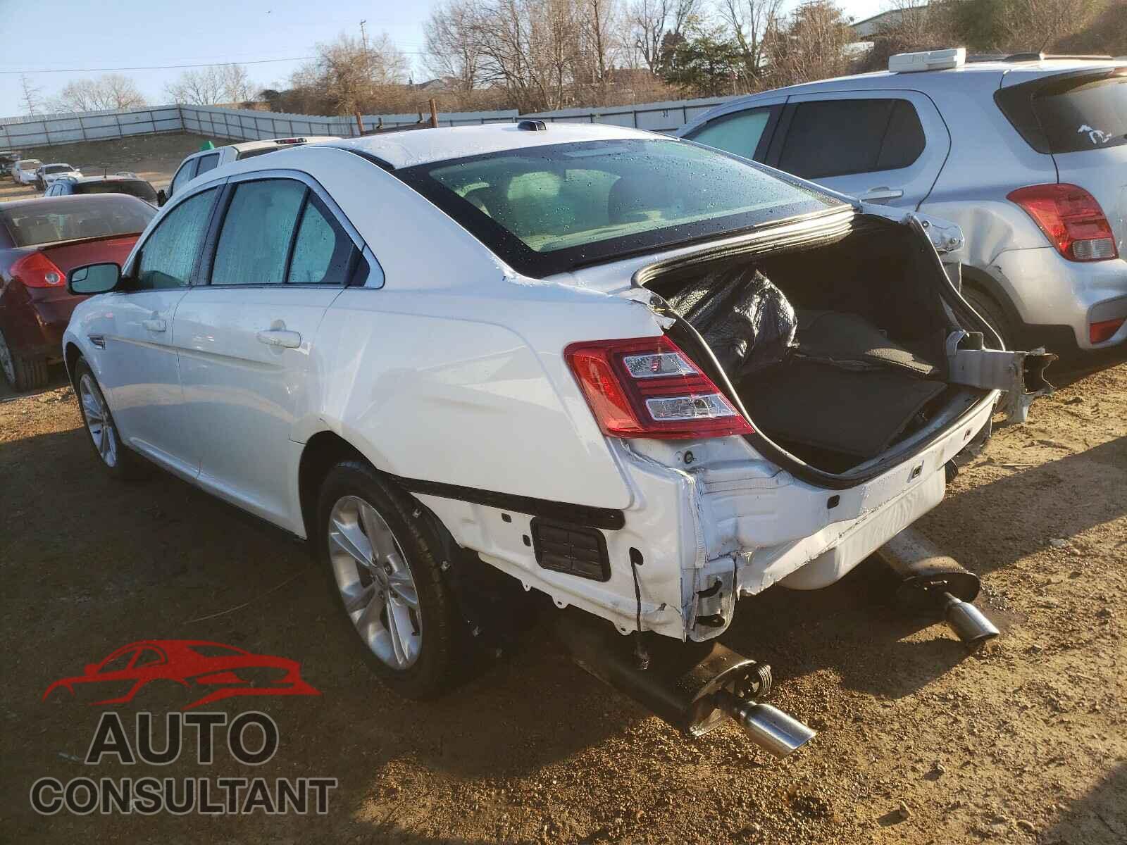 FORD TAURUS 2018 - 1FAHP2E87JG113158