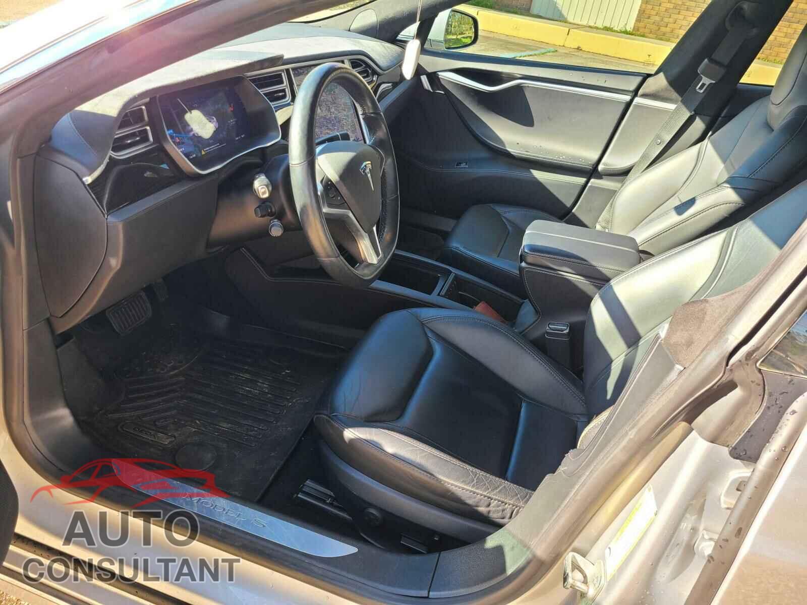 TESLA MODEL S 2017 - 5YJSA1E24HF175984