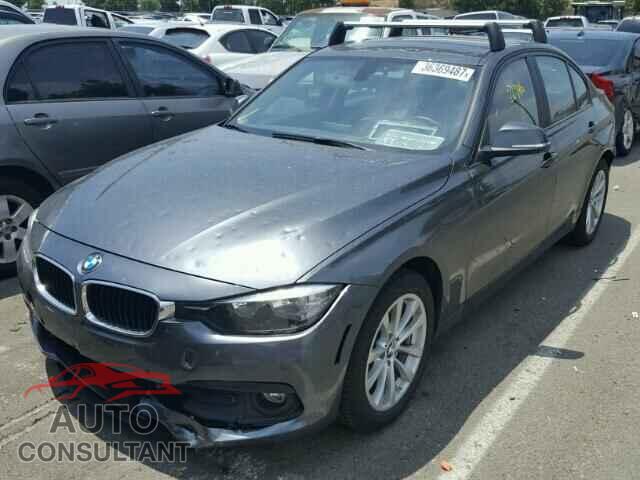 BMW 3 SERIES 2016 - WBA8E1G50GNU10884