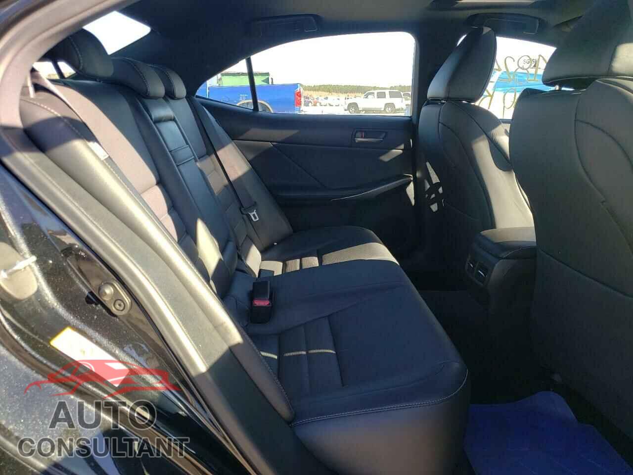 LEXUS IS 2017 - JTHBA1D22H5052735