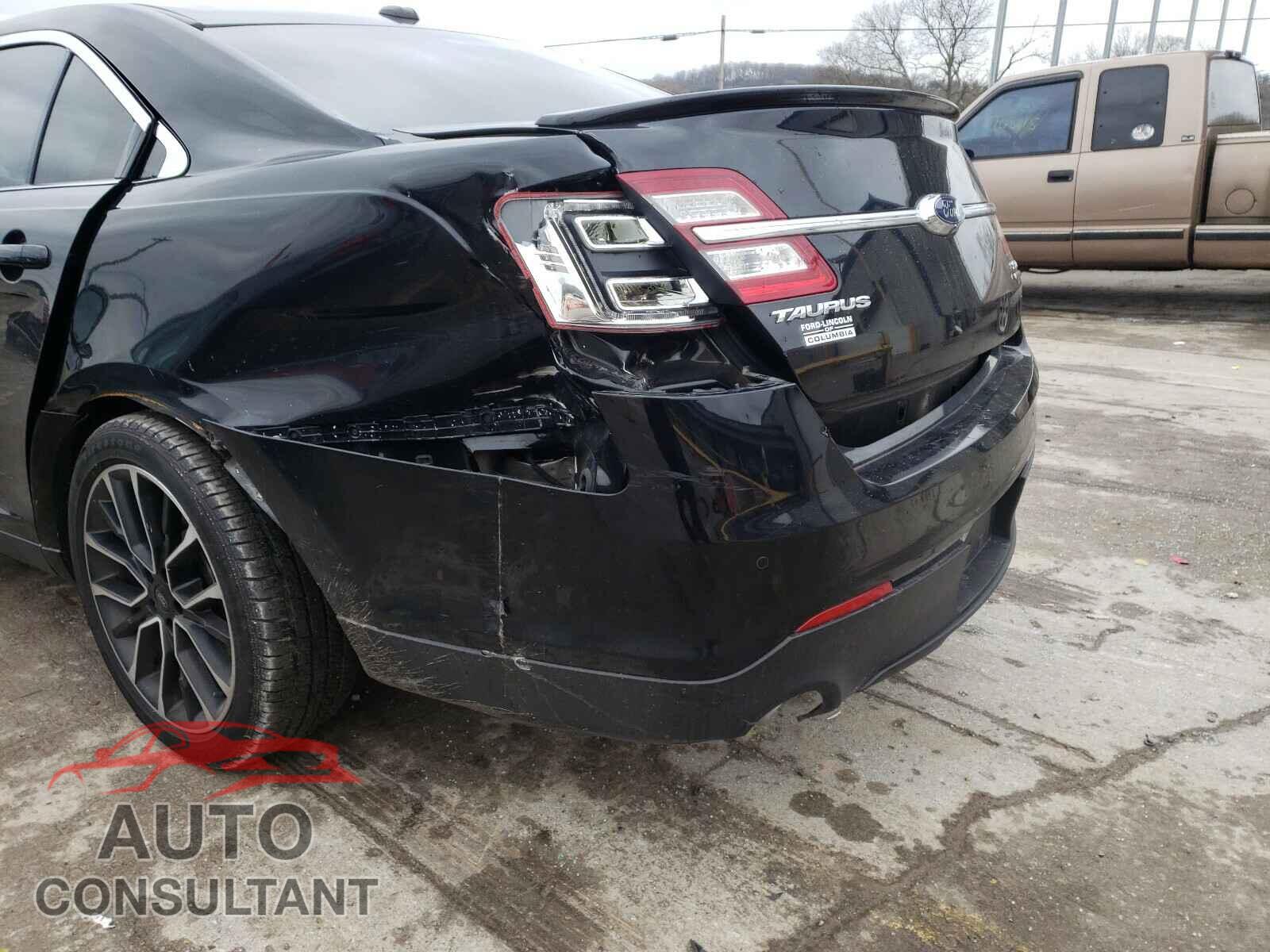 FORD TAURUS 2018 - 1FAHP2E81JG122860