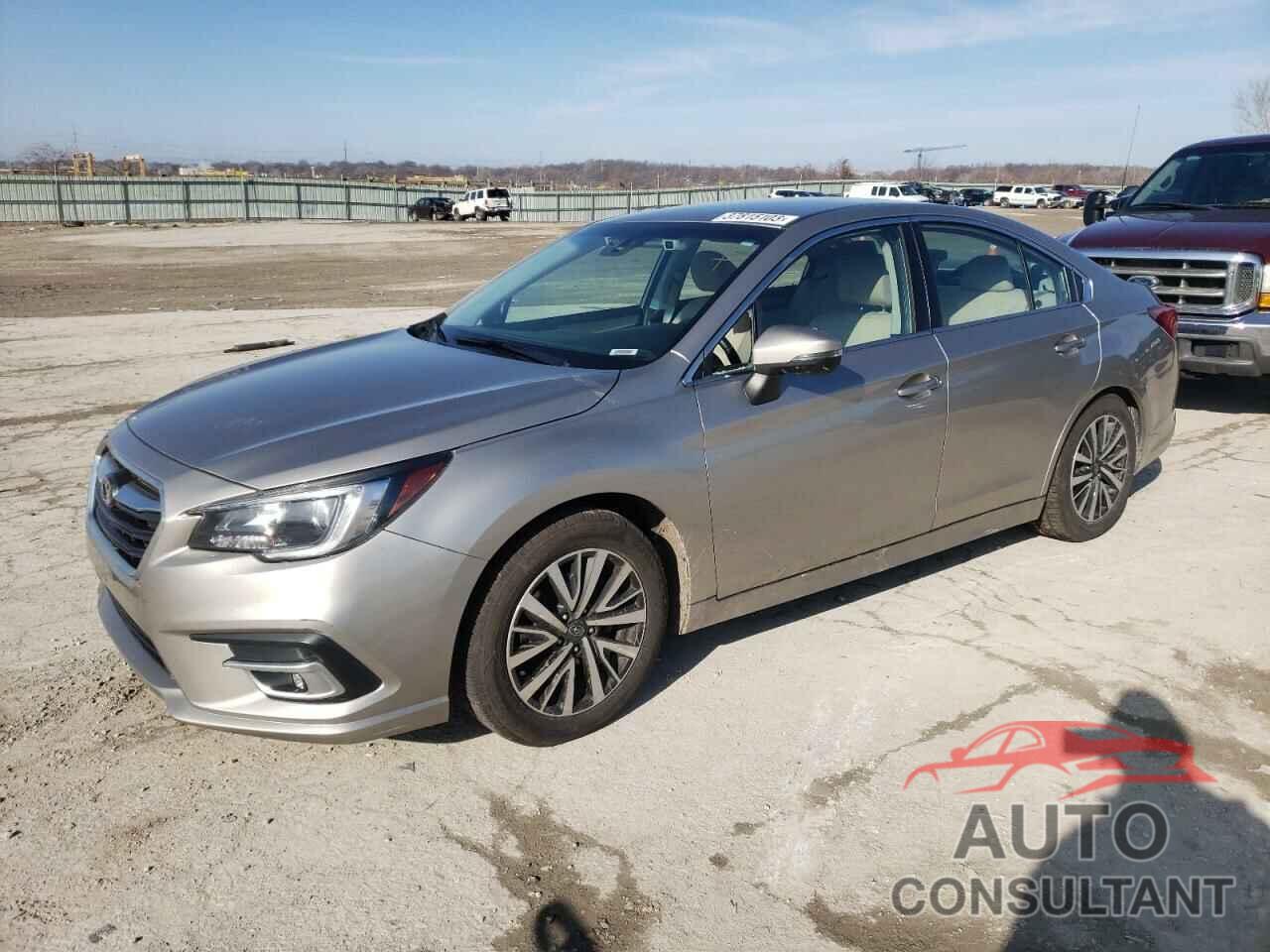 SUBARU LEGACY 2019 - 4S3BNAF62K3038519