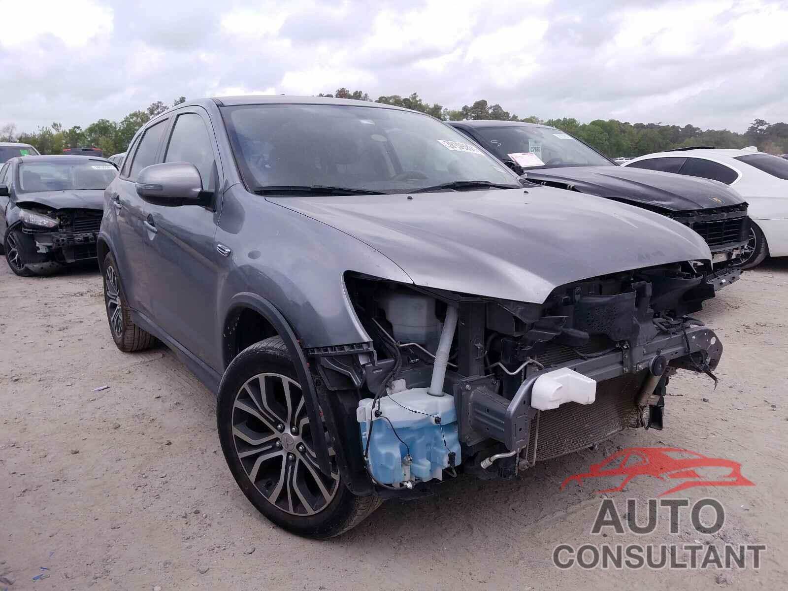 MITSUBISHI OUTLANDER 2018 - JA4AR3AW1JU015514