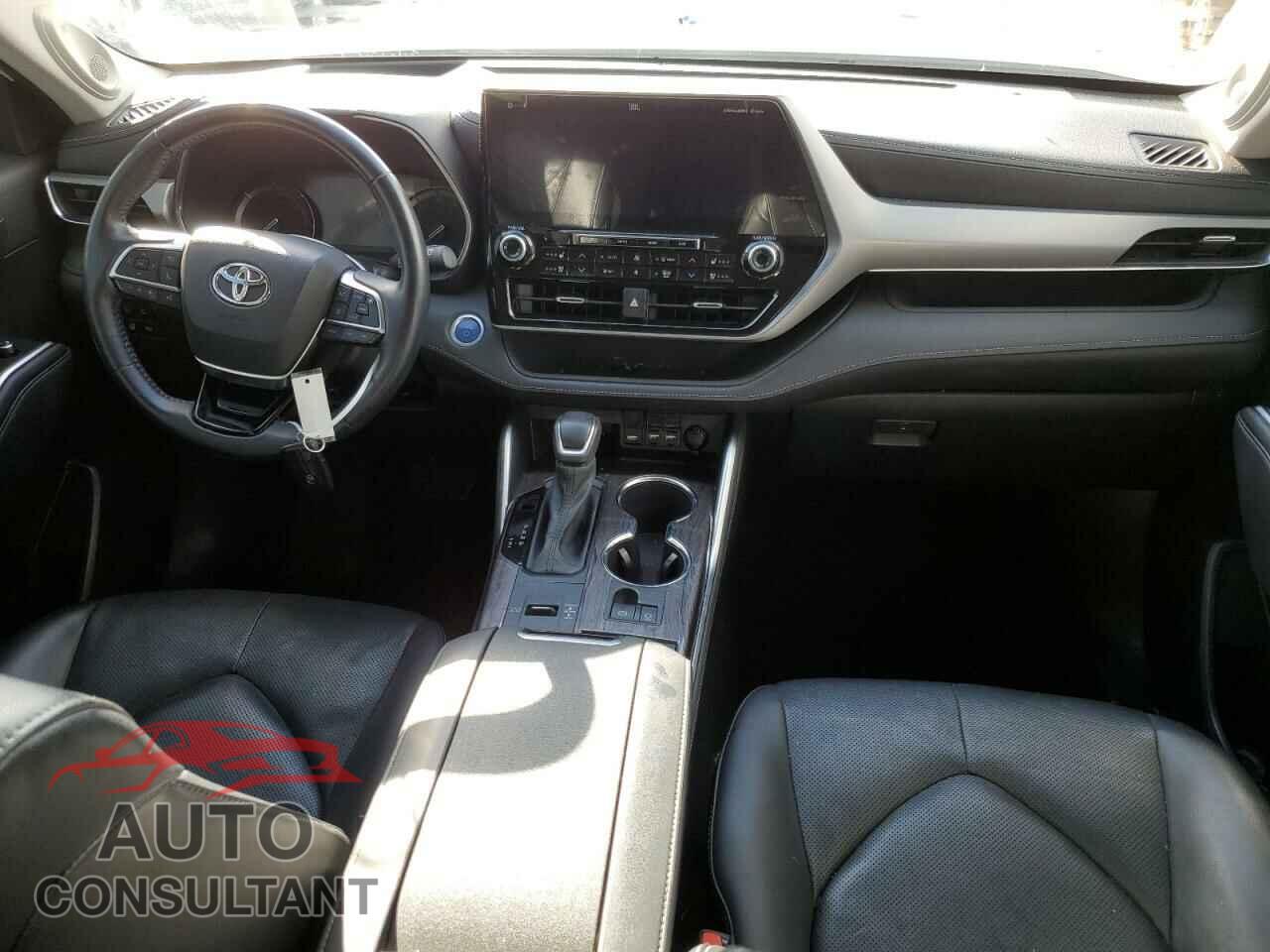 TOYOTA HIGHLANDER 2021 - 5TDEBRCH0MS031208