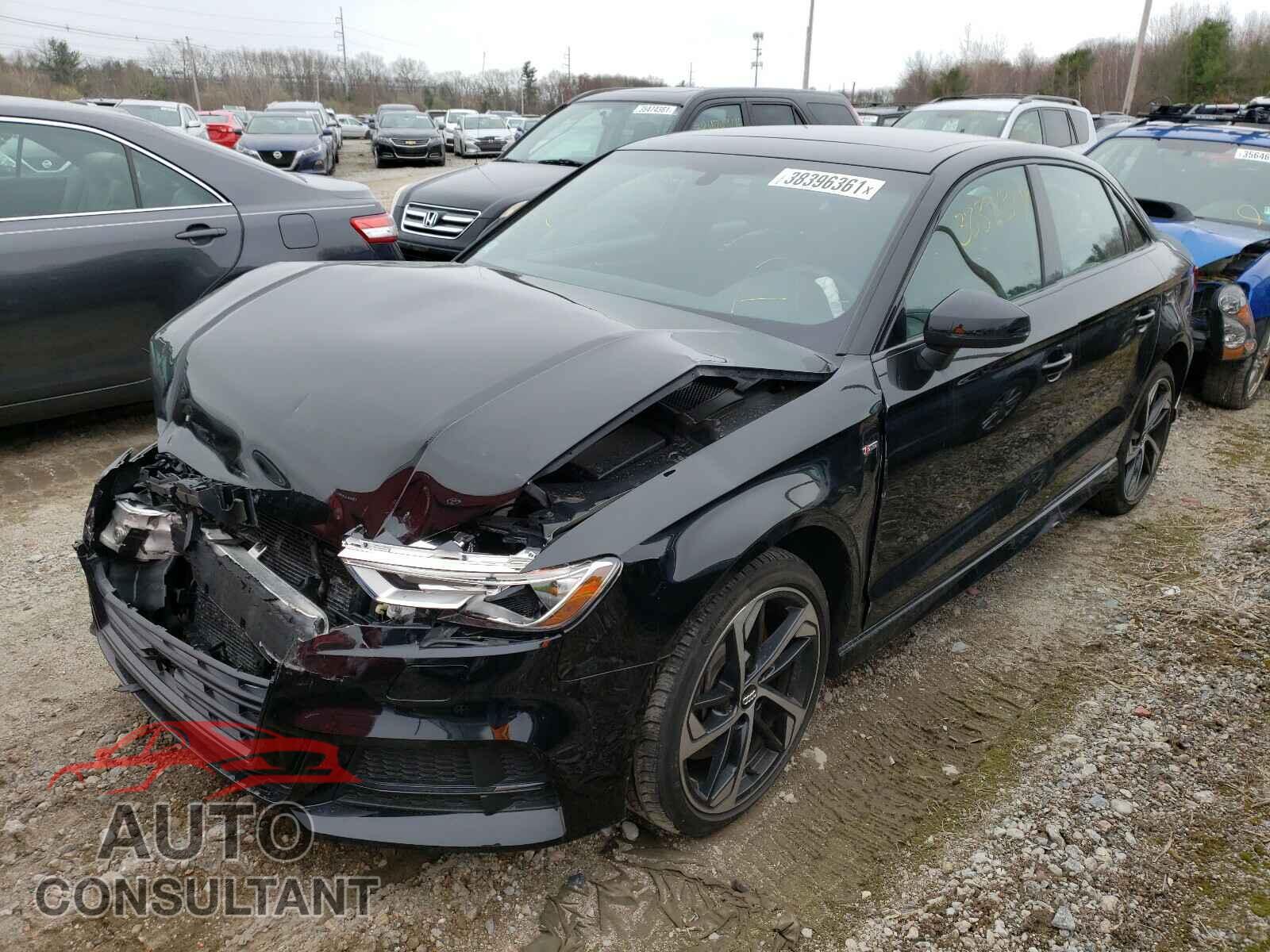 AUDI A3 2020 - WAUBEGFF8LA086376