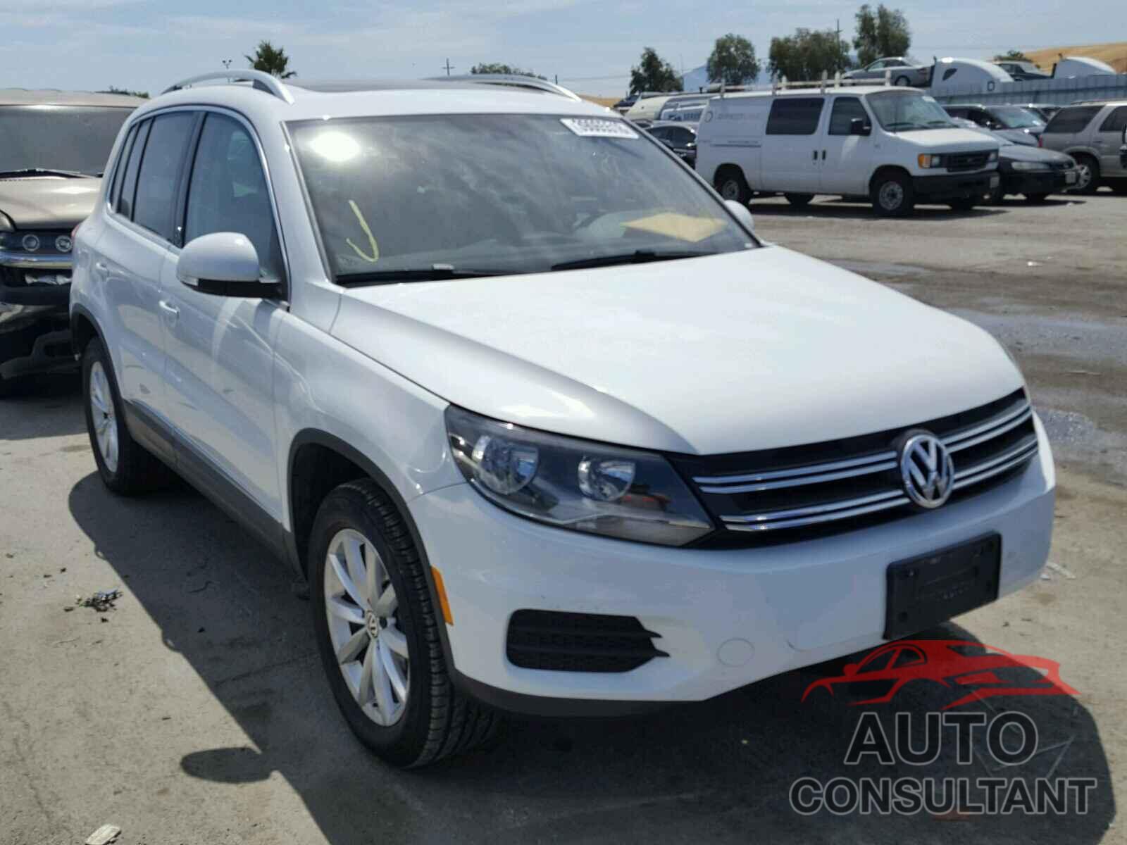 VOLKSWAGEN TIGUAN 2017 - WVGRV7AX2HW509640