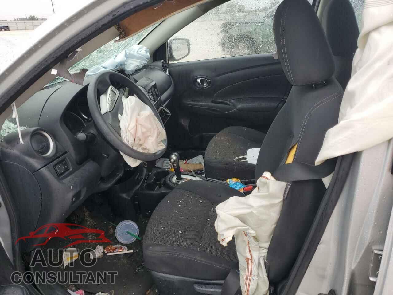 NISSAN VERSA 2019 - 3N1CN7AP3KL817359