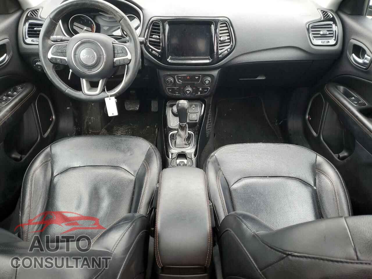 JEEP COMPASS 2018 - 3C4NJDCB5JT201730