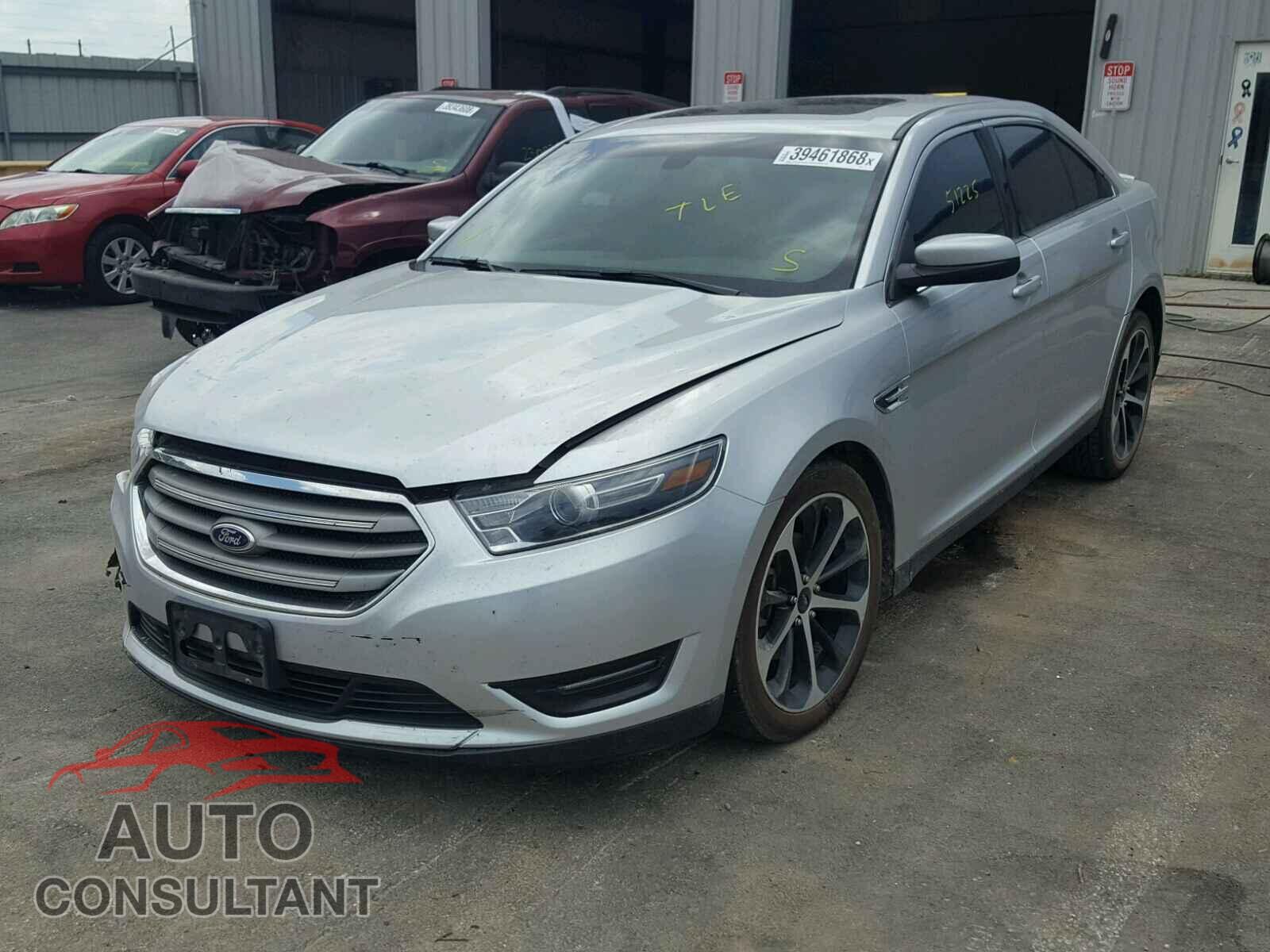 FORD TAURUS 2015 - 1FAHP2E81FG148575