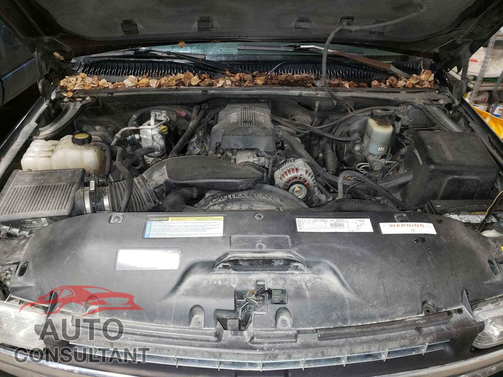 CHEVROLET SILVERADO 2000 - 2T2HGMDA4LC054044