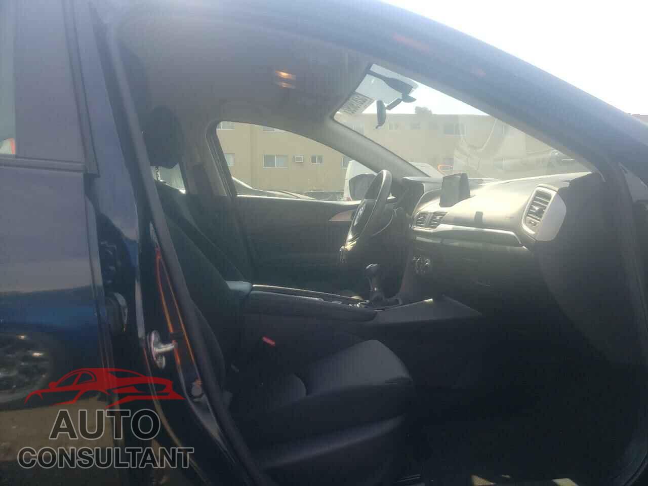MAZDA 3 2017 - 3MZBN1U7XHM156995