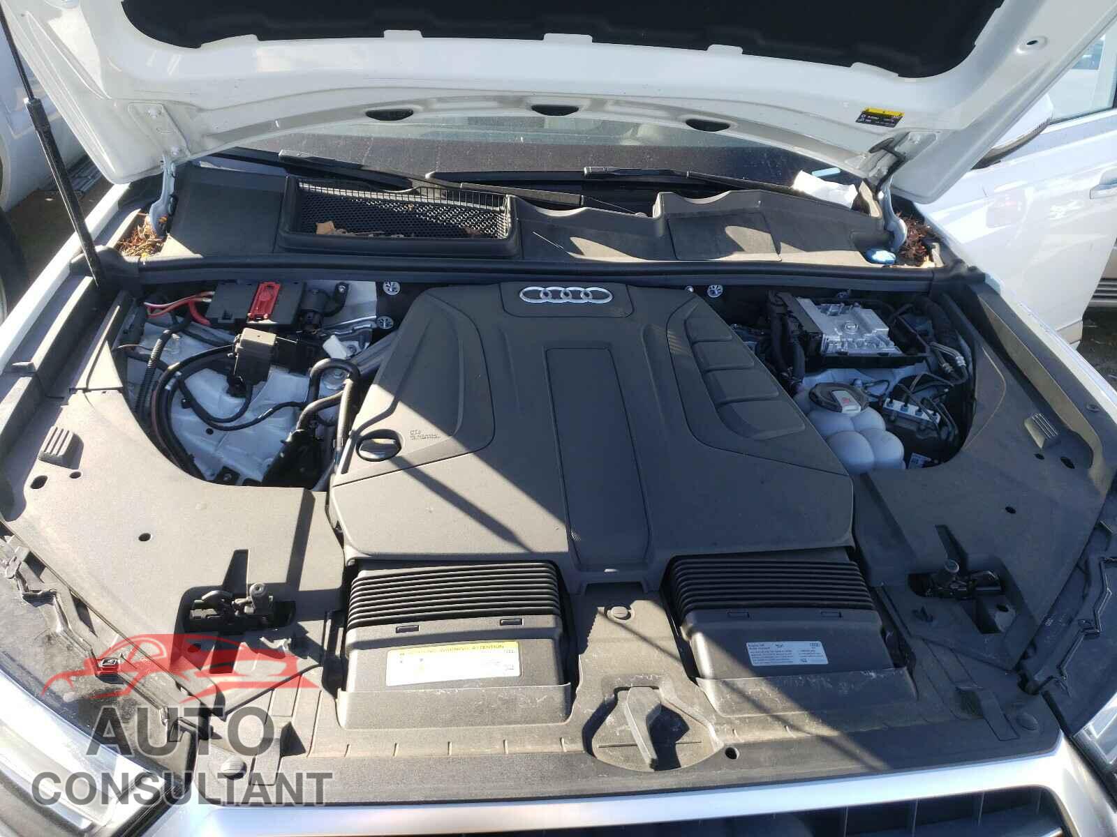 AUDI Q7 2019 - WA1LHAF72KD026606