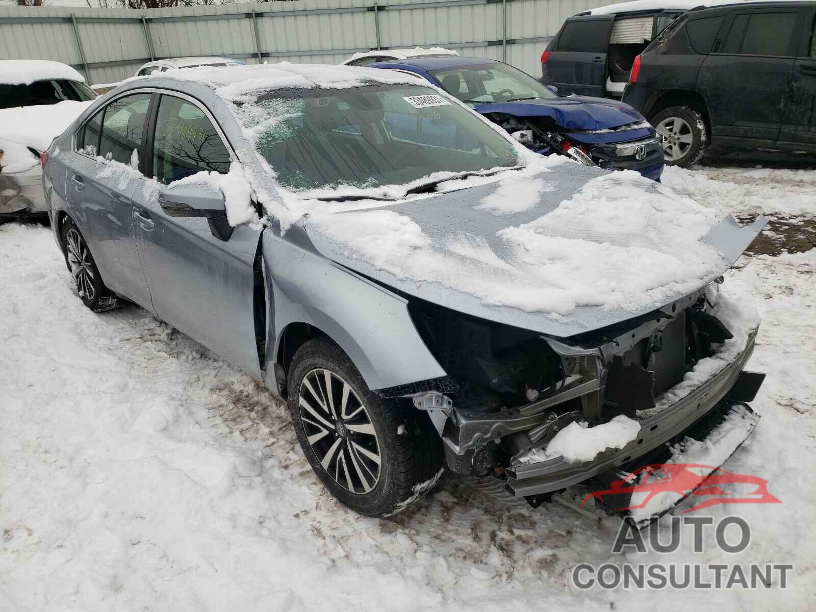 SUBARU LEGACY 2019 - 4S3BNAF62K3028587