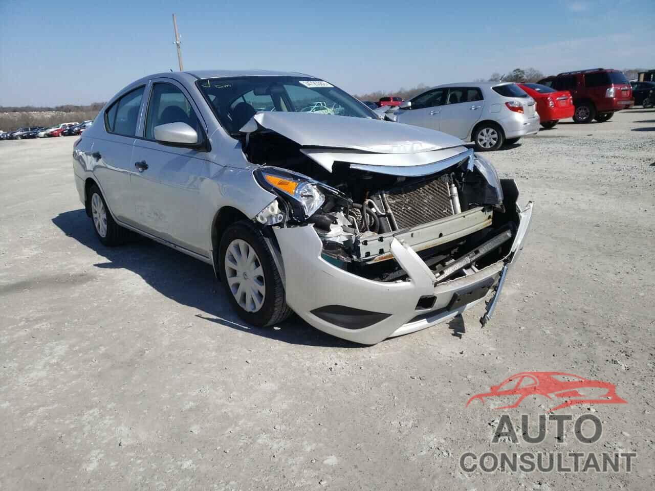NISSAN VERSA 2018 - 3N1CN7AP8JL865647