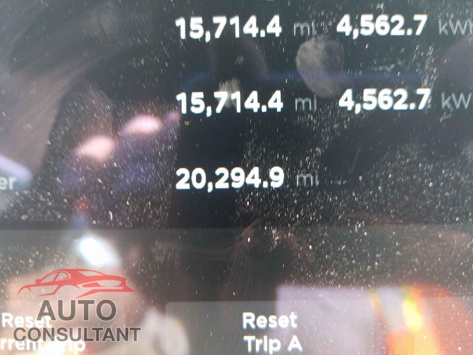 TESLA MODEL S 2018 - 5YJSA1E28JF247582