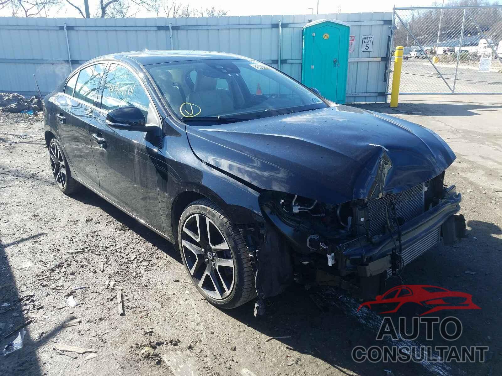 VOLVO S60 2018 - YV126MFL8J2465187