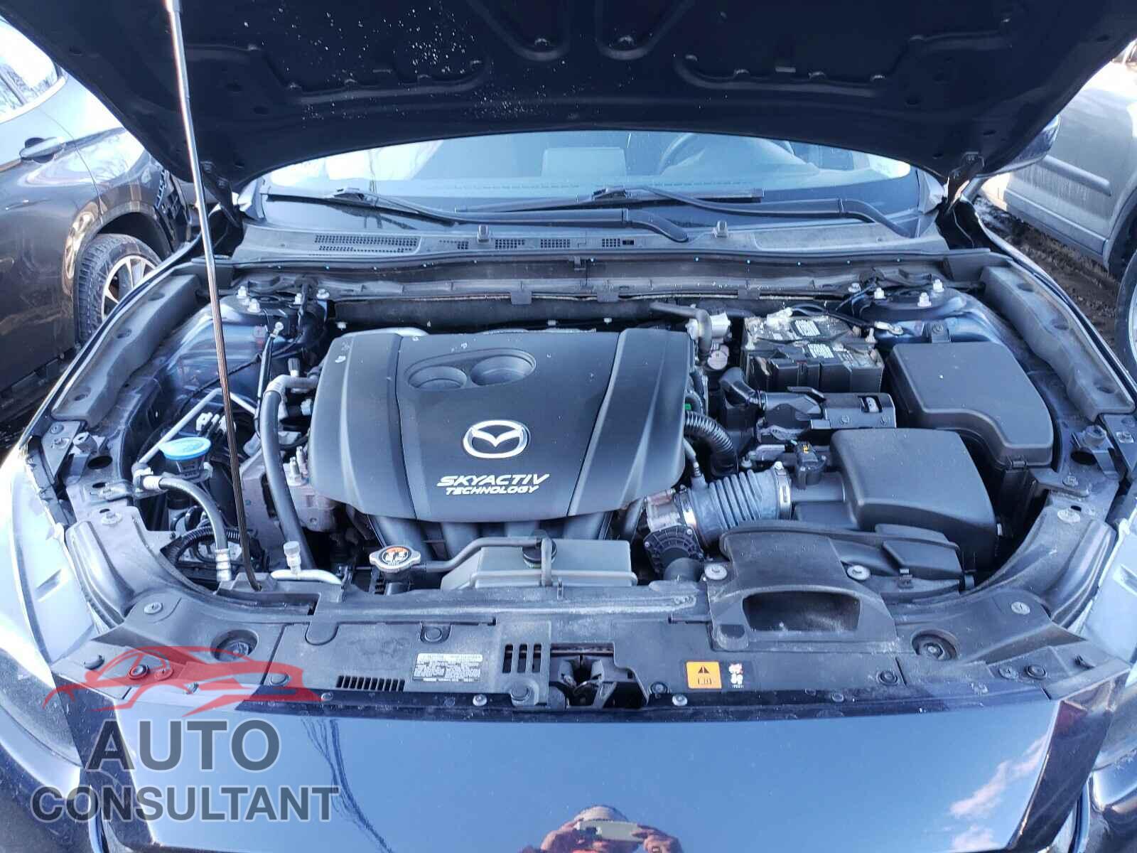 MAZDA 3 2017 - 3MZBN1U72HM102736