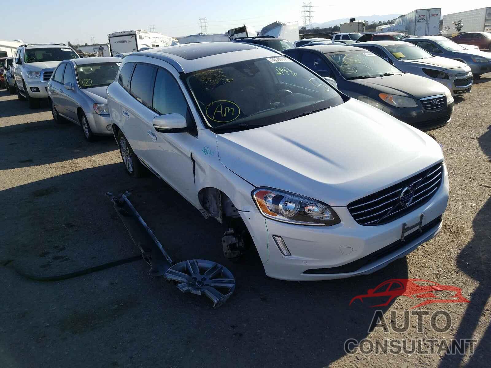 VOLVO XC60 2017 - YV440MRUXH2158499