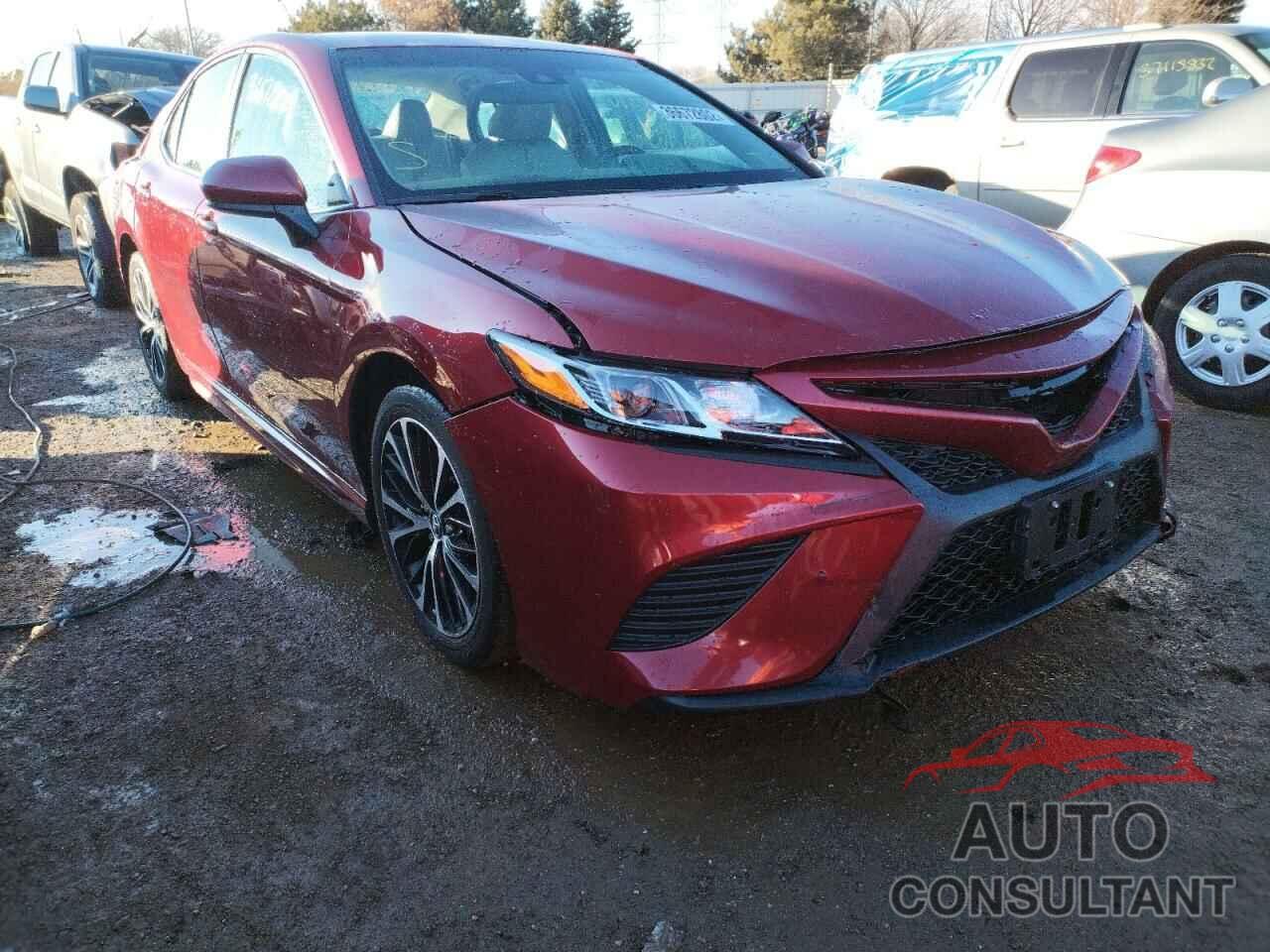TOYOTA CAMRY 2018 - 4T1B11HK1JU523597