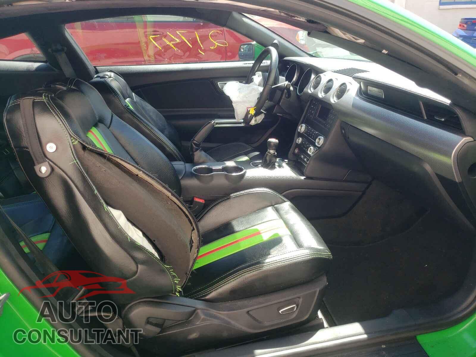 FORD MUSTANG 2019 - 1FA6P8CF4K5111392