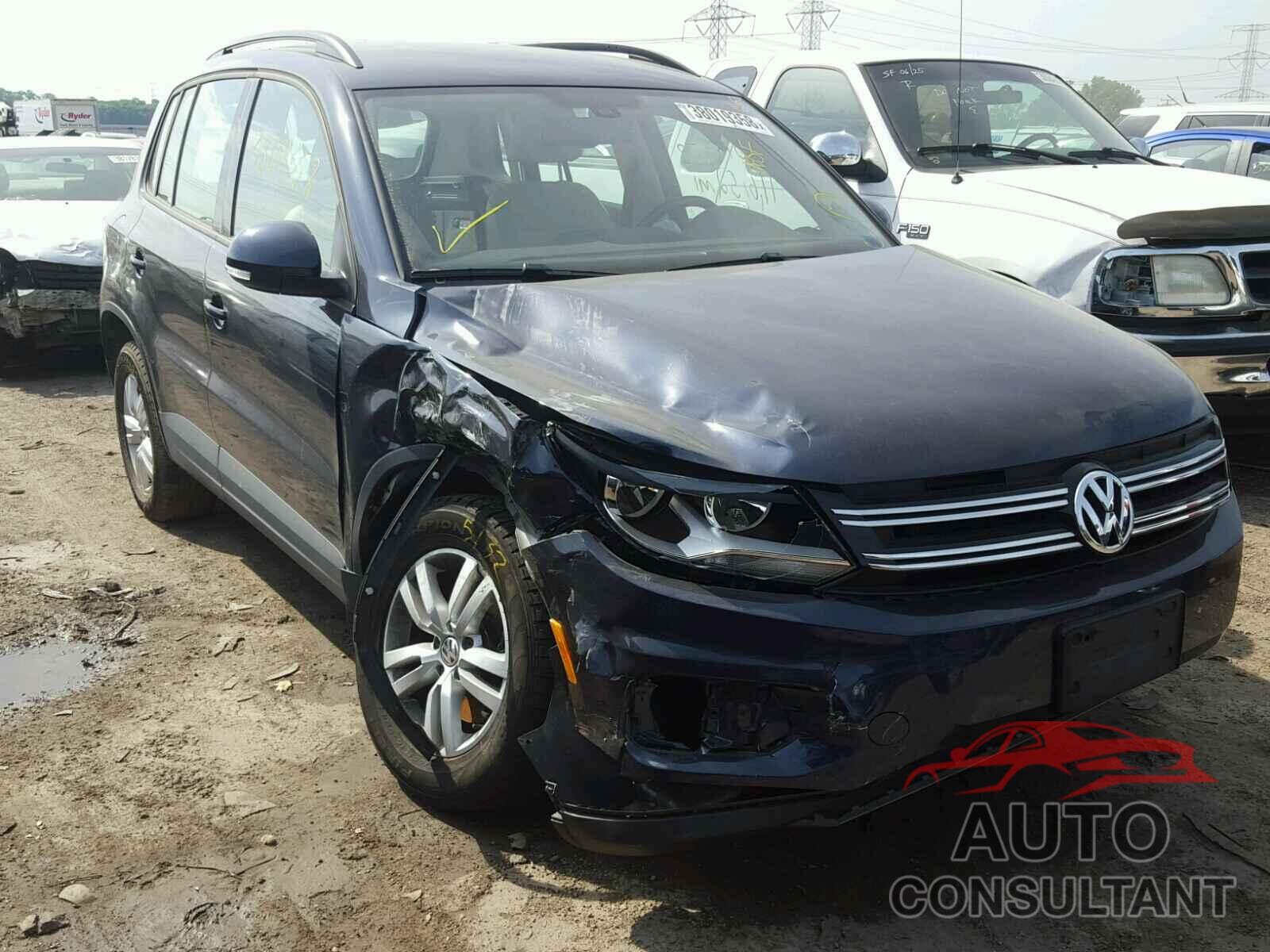 VOLKSWAGEN TIGUAN S 2016 - WVGBV7AX5GW562638