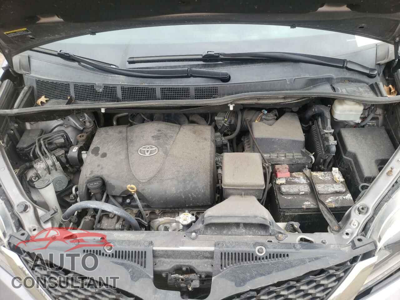 TOYOTA SIENNA 2017 - 5TDXZ3DC3HS874393