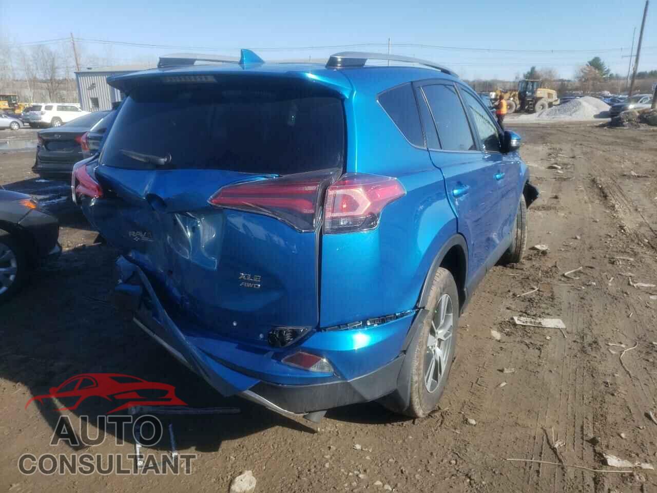 TOYOTA RAV4 2017 - JTMRFREV7HJ712865