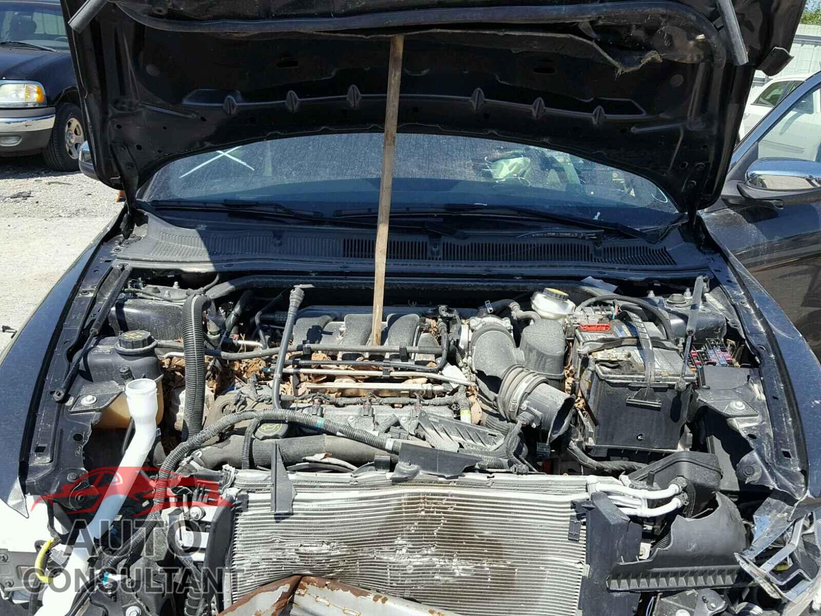 FORD TAURUS 2015 - 1FAHP2F82FG128916