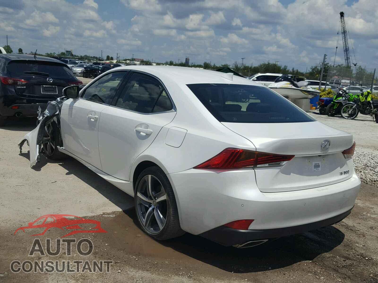 LEXUS IS 2018 - JTHBA1D25J5075951