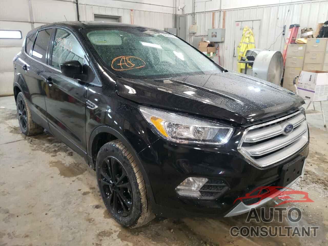 FORD ESCAPE 2017 - 1FMCU9G94HUB04663