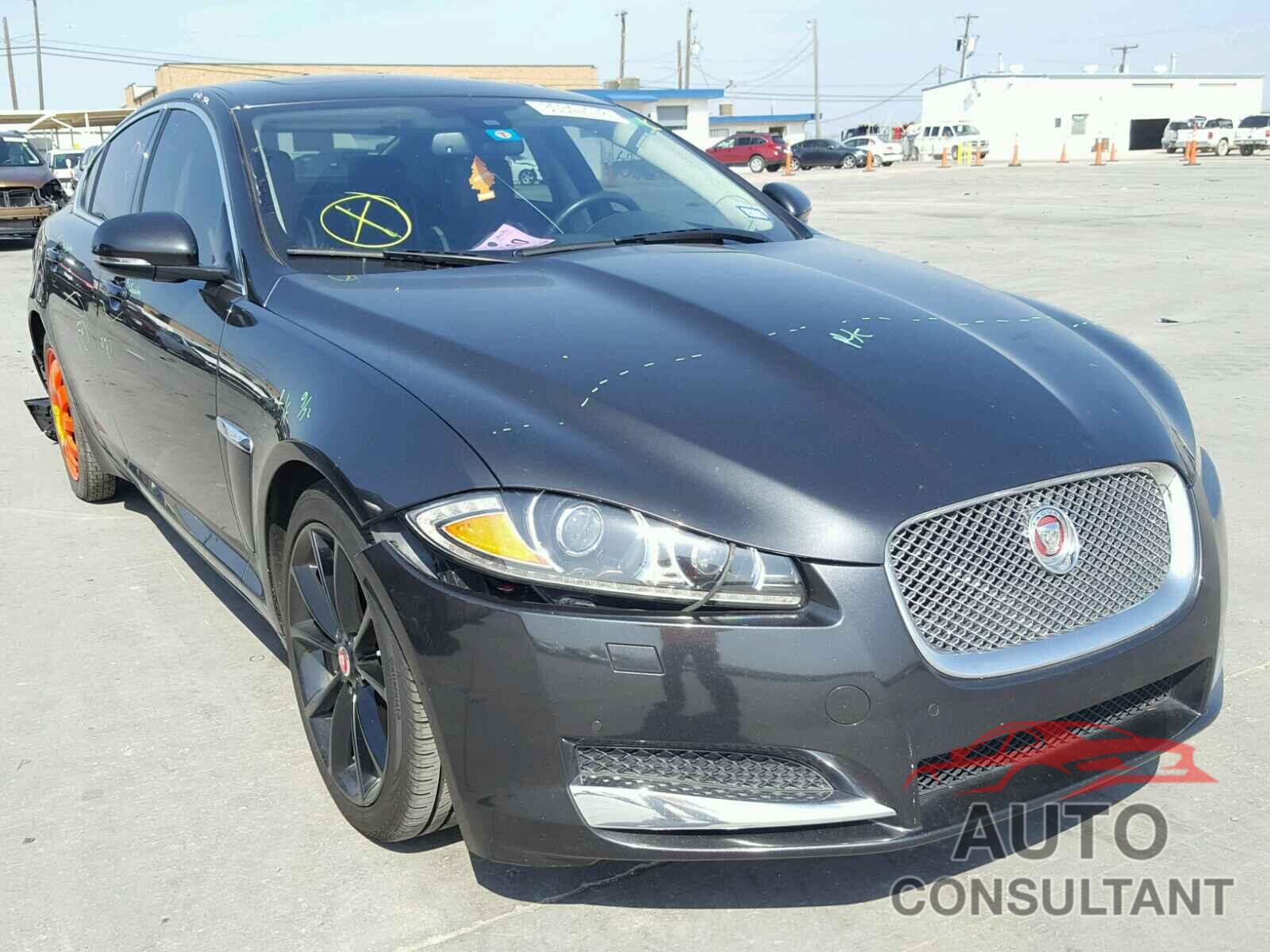 JAGUAR XF 2015 - SAJWA0F77F8U49974