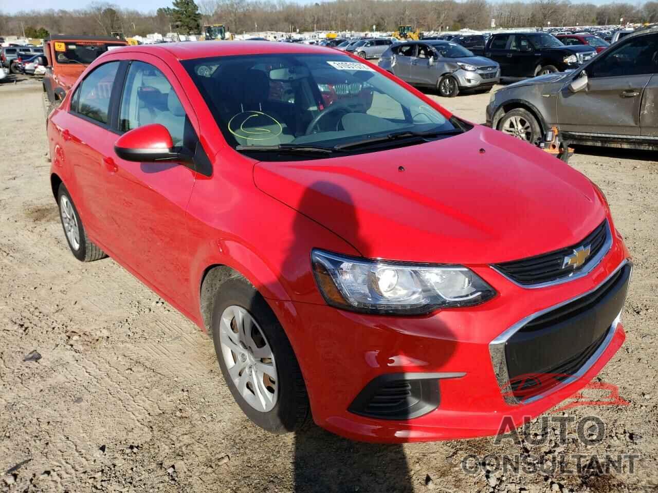 CHEVROLET SONIC 2017 - 1G1JB5SH1H4135760