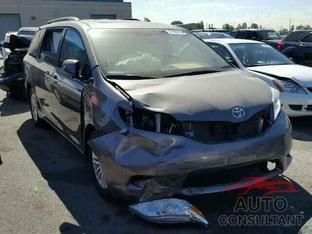 TOYOTA SIENNA 2015 - 5TDYK3DC5FS567829