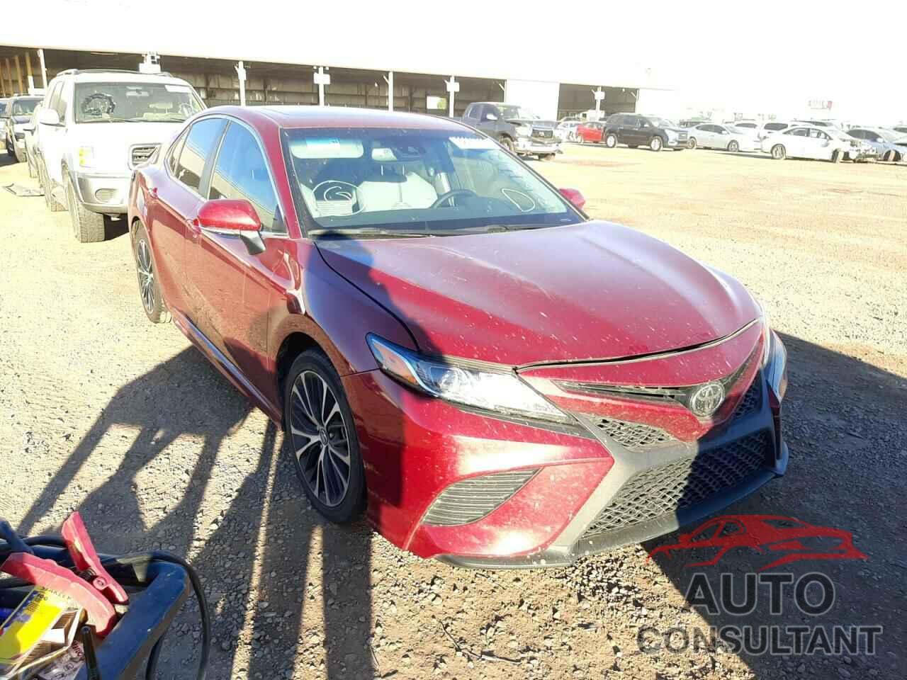 TOYOTA CAMRY 2018 - 4T1B11HK7JU622800