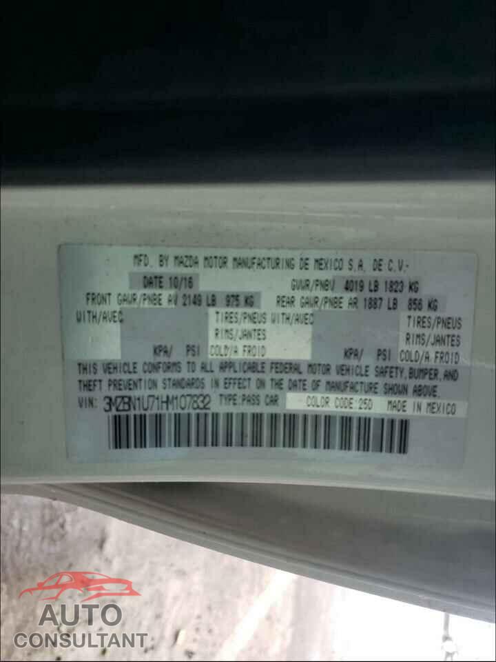 MAZDA 3 2017 - 3MZBN1U71HM107832