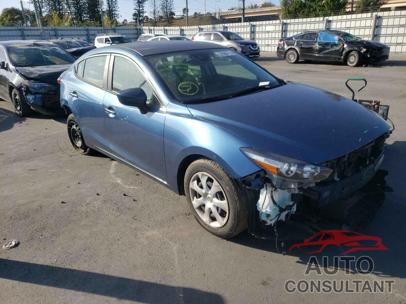 MAZDA 3 2018 - 3MZBN1U77JM223476