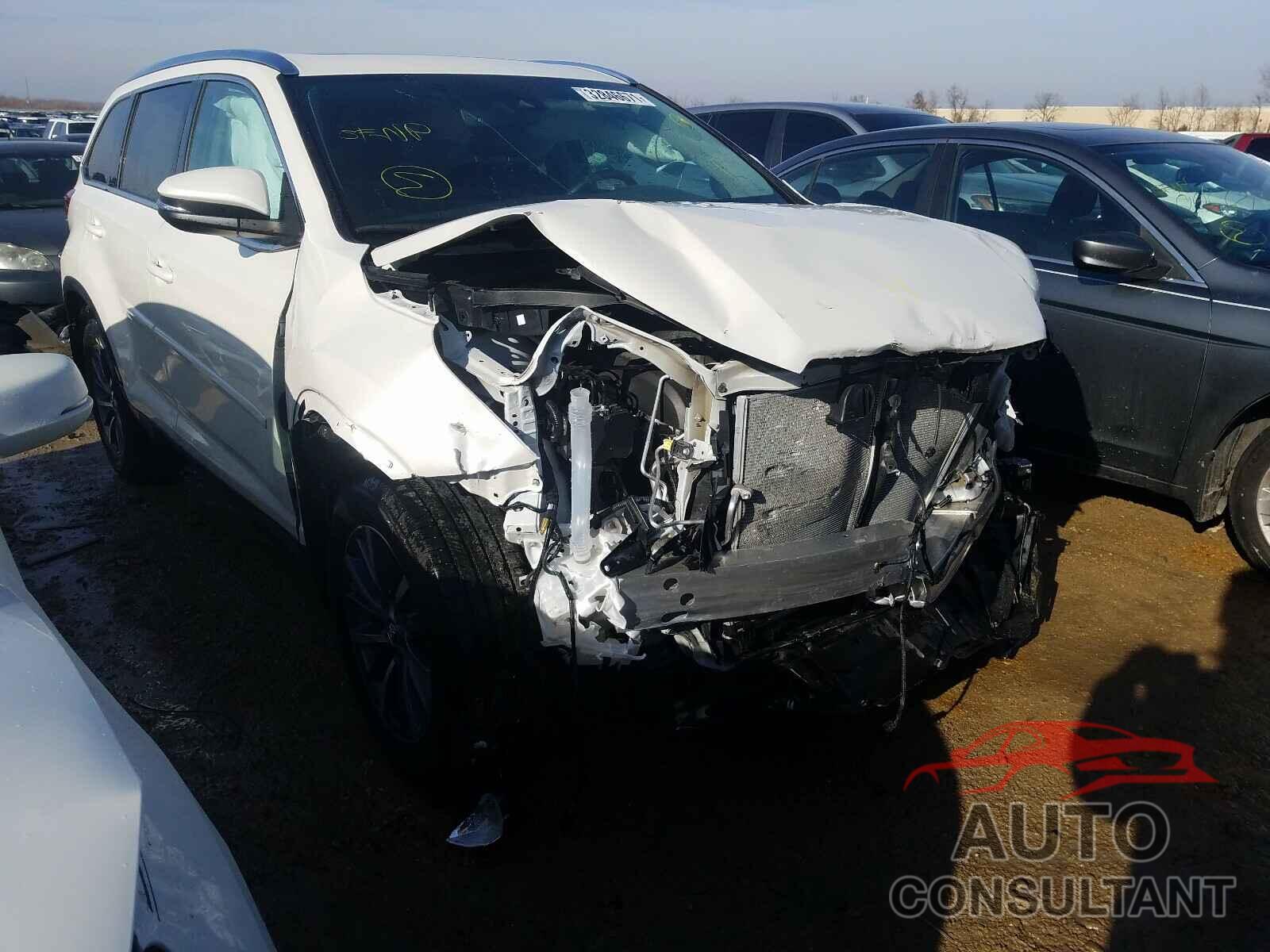 TOYOTA HIGHLANDER 2019 - 5TDJZRFH9KS605548